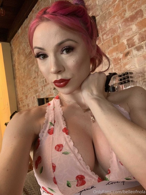 belleofnola 2020 02 11 147219667 Soooo I made a Valentine’s Day solo video today that