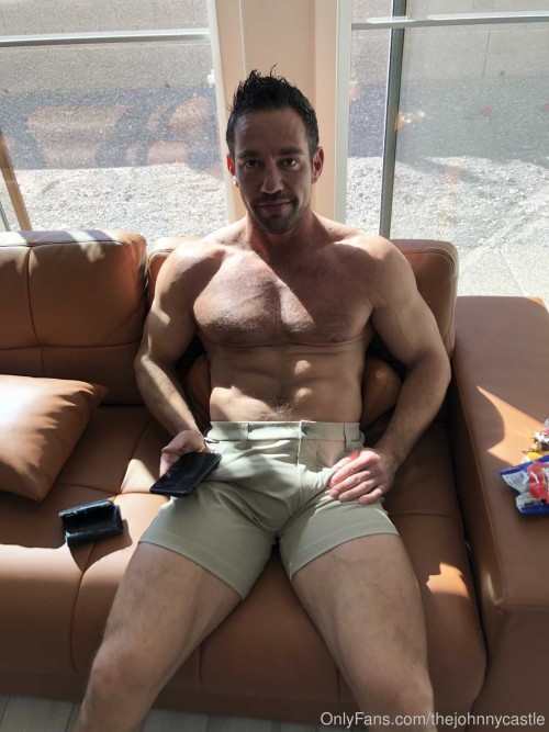 thejohnnycastle 17 03 2019 5454434 On set. These shorts are