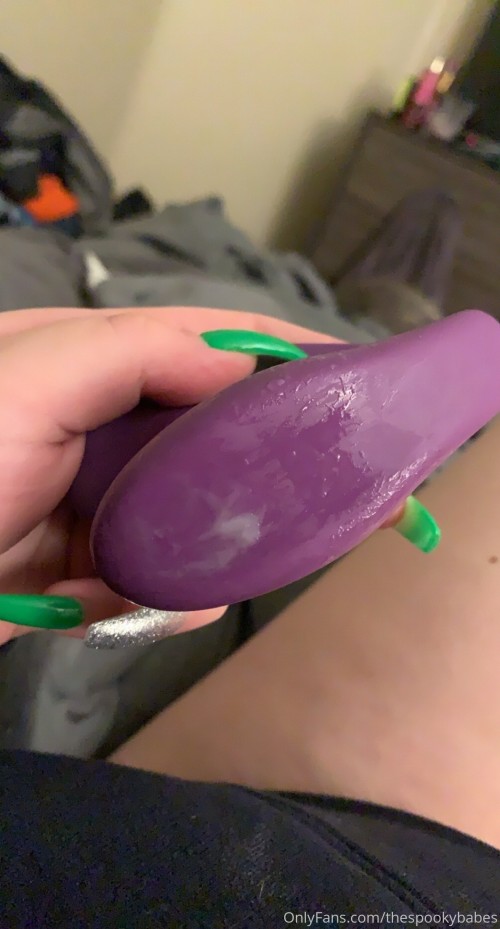 thespookybabes 02 02 2021 My new clit sucking toy feels amazing ??