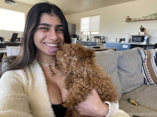 miakhalifa 01 10 2020 999921537 Cute middle eastern girl can’t keep 8inch beast out of her mouth #co